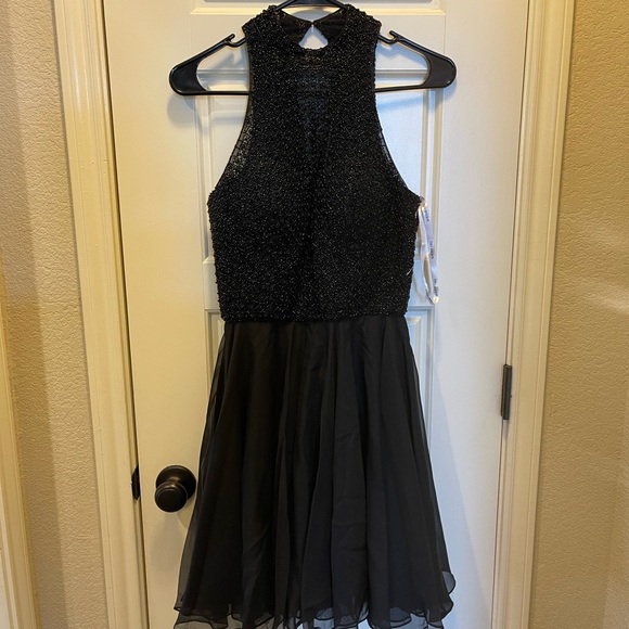 Sherri Hill Black Homecoming Dress size 4 - Picture 1 of 5